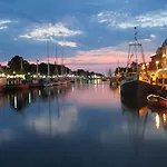 Stromlinie, direkt am Alten Strom